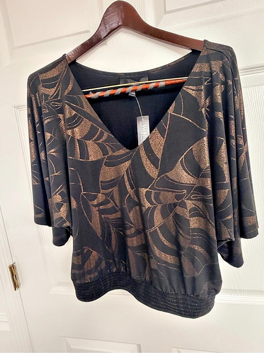 VIVIAN Abstract V-Neck Top in Black & Brown Size Large NWT
